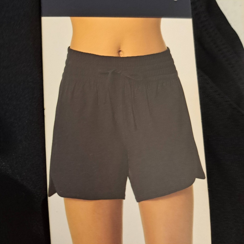 Lands End Womens Shorts XS Black NWT Active Smocked 1849-182